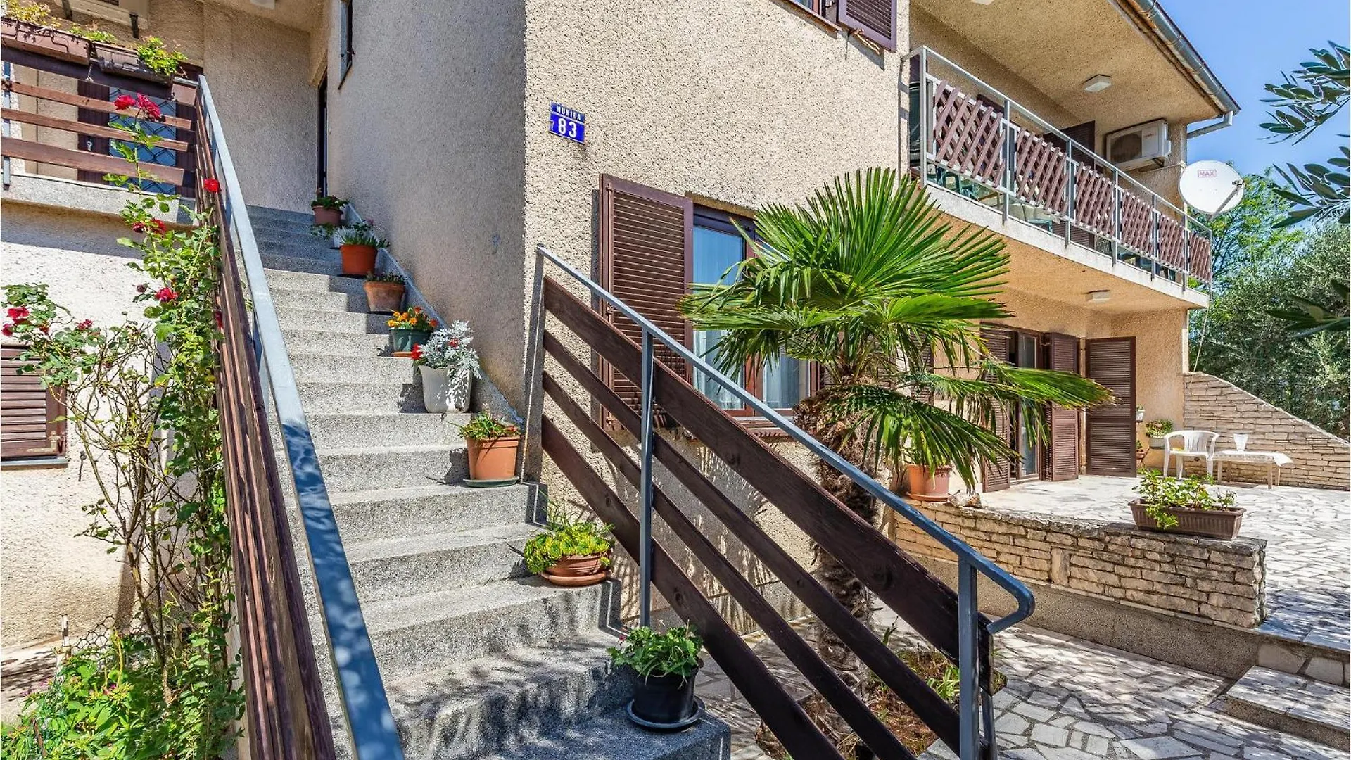 Awesome Apartment In Medulin With Kitchen